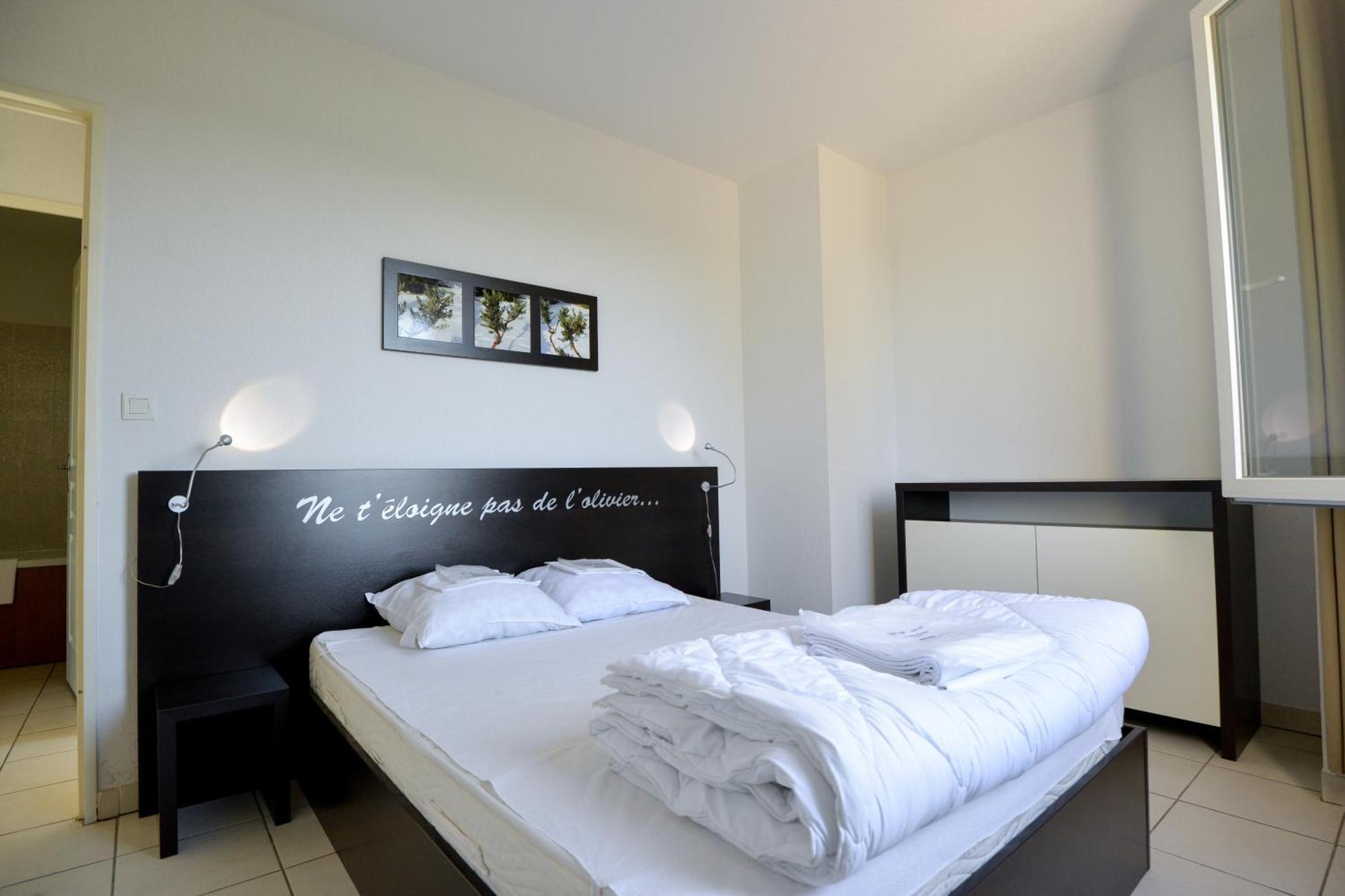 La Residence Du Chateau De Jouarres Azille Zimmer foto